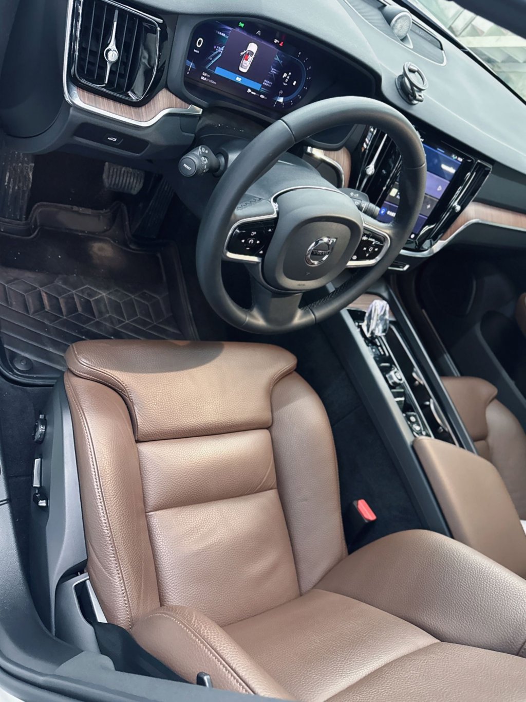 Volvo S60 — фото 15