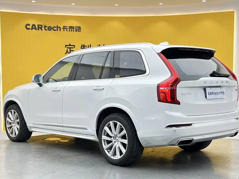 Volvo XC90 — фото 3