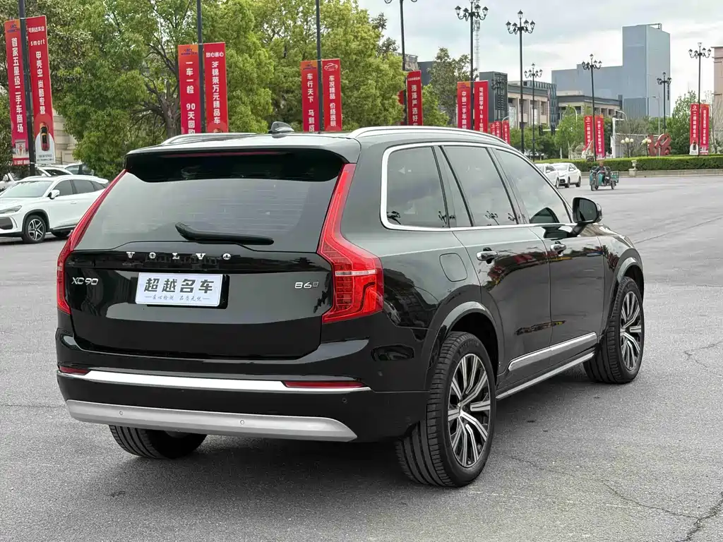 Volvo XC90 — фото 18