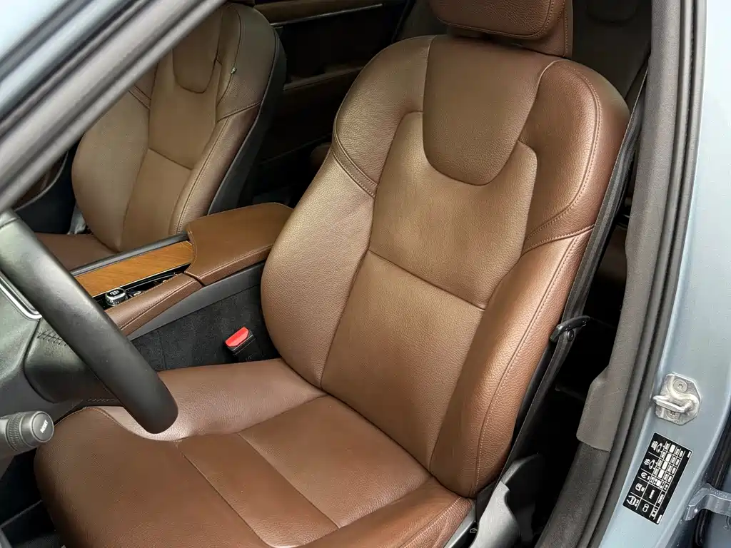Volvo S90 — фото 13