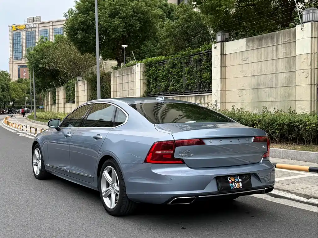 Volvo S90 — фото 4