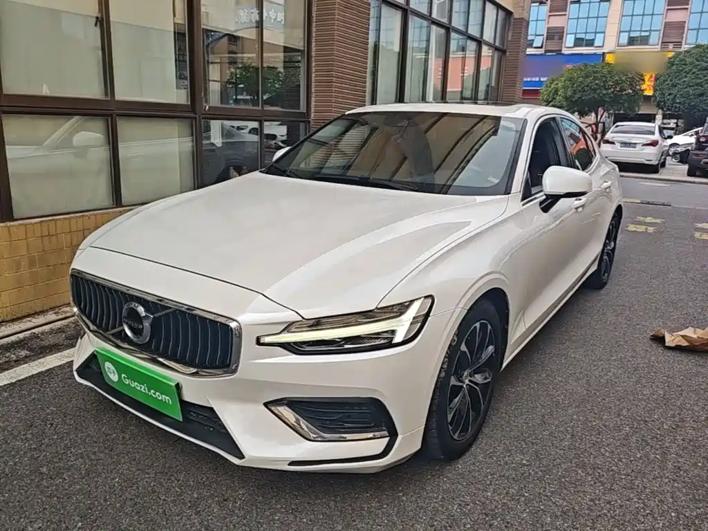 Volvo S60 — фото 2