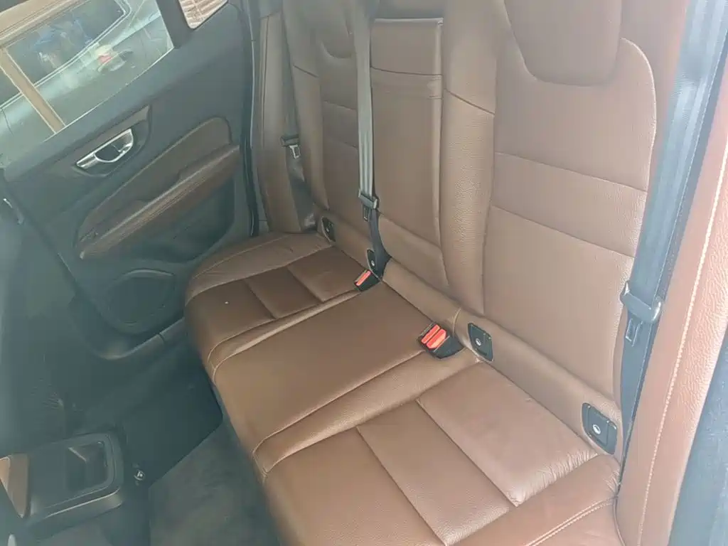 Volvo S60 — фото 17