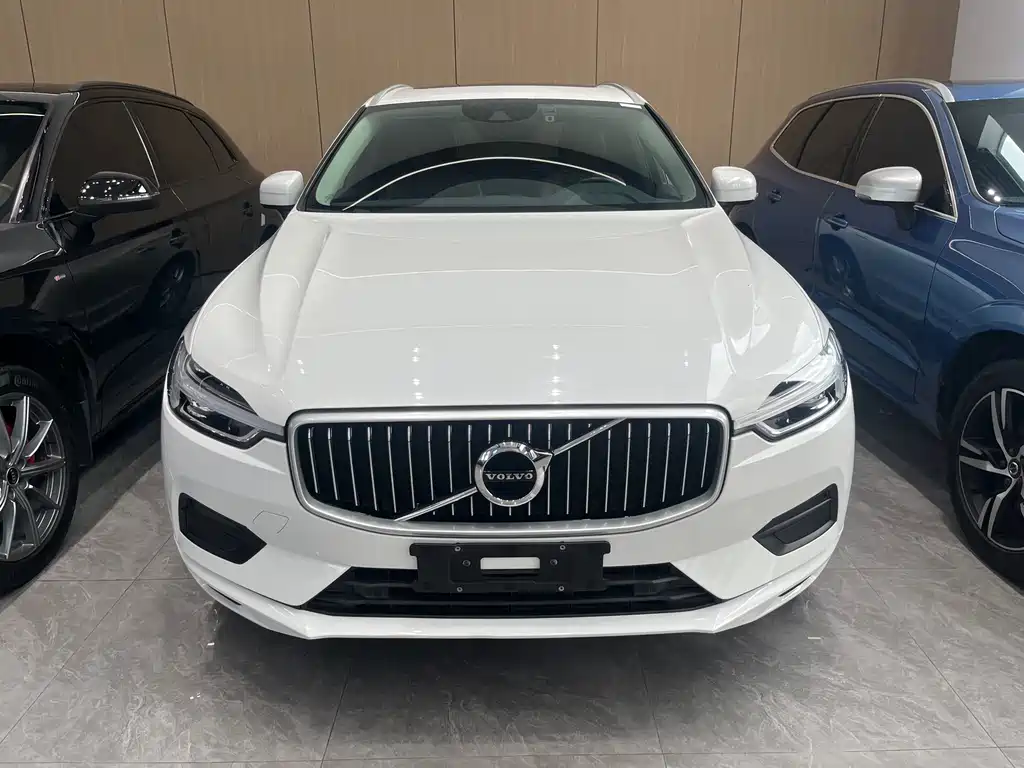 Volvo XC60 — фото 2