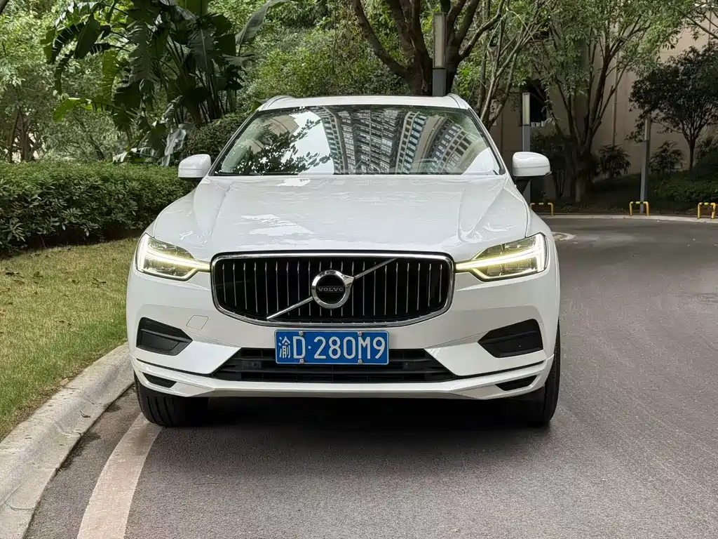 Volvo XC60 — фото 2