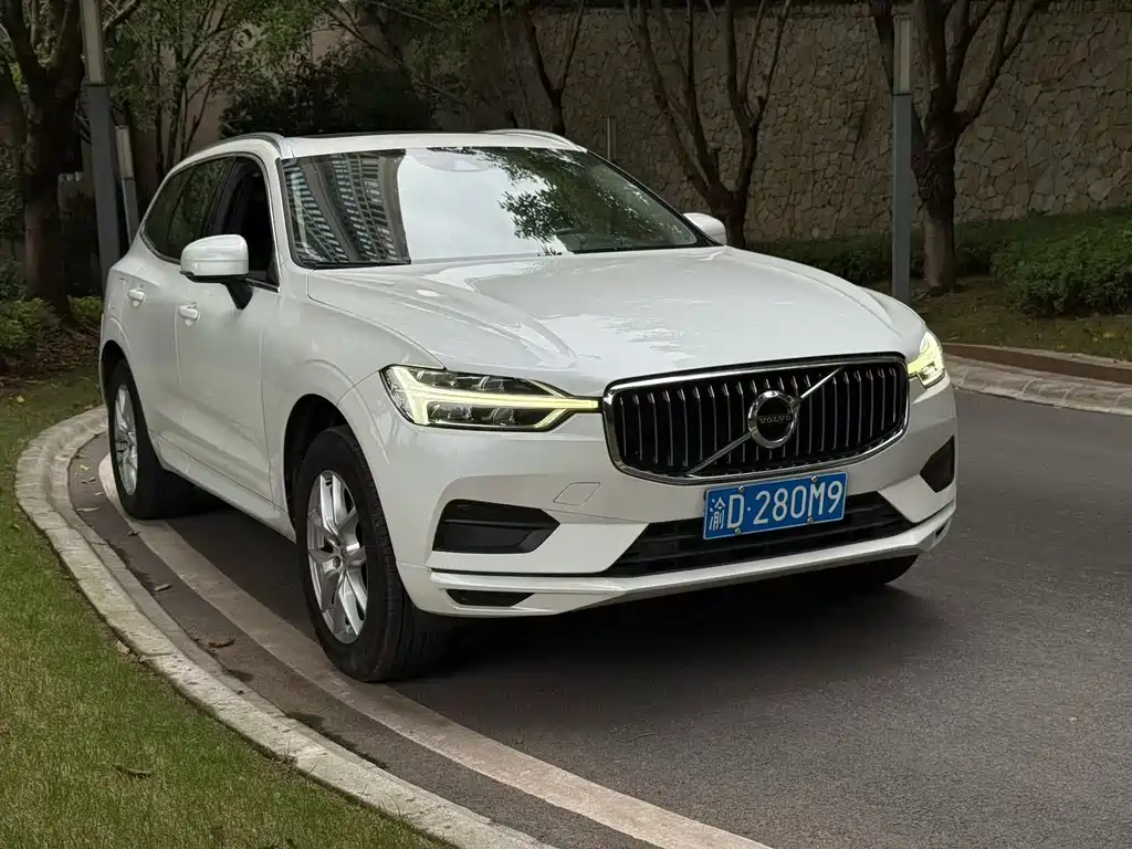 Volvo XC60 — фото 3