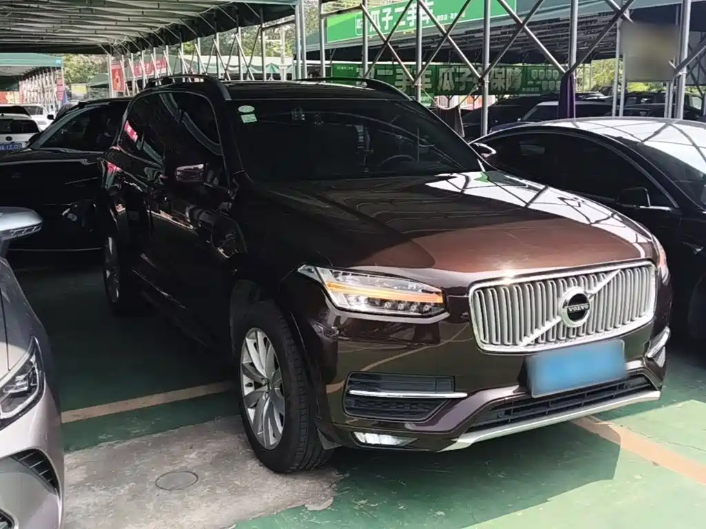 Volvo XC90 — фото 4