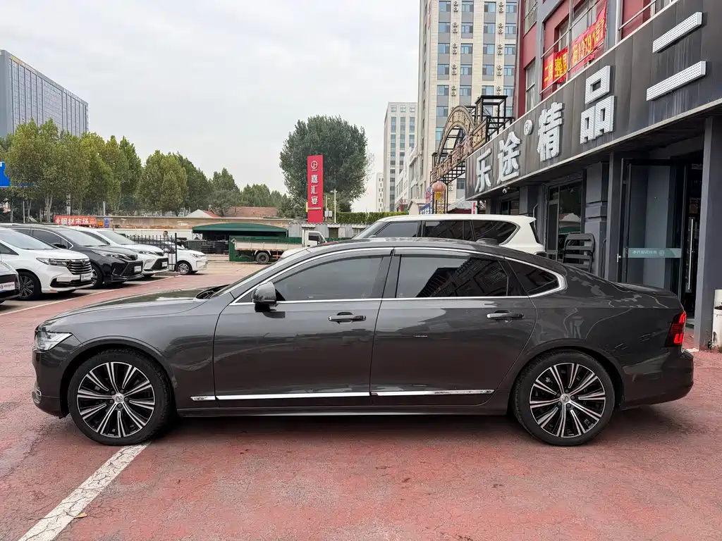 Volvo S90 — фото 3