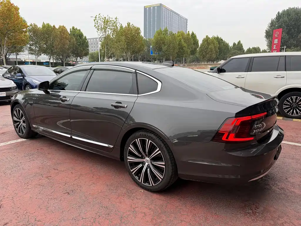 Volvo S90 — фото 4