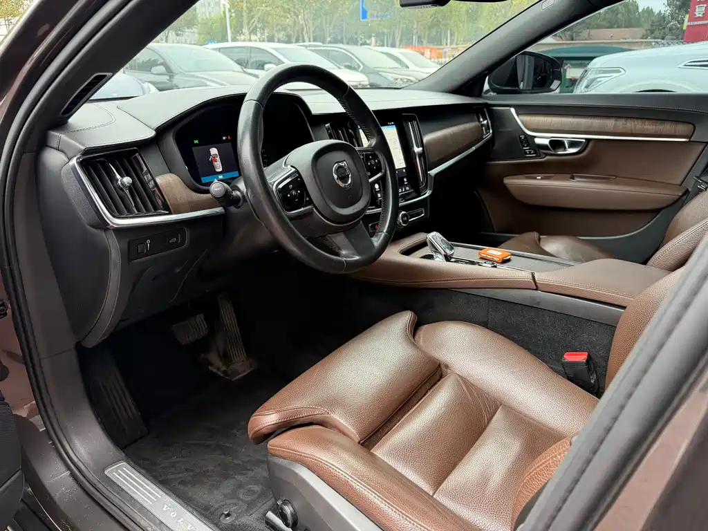 Volvo S90 — фото 7