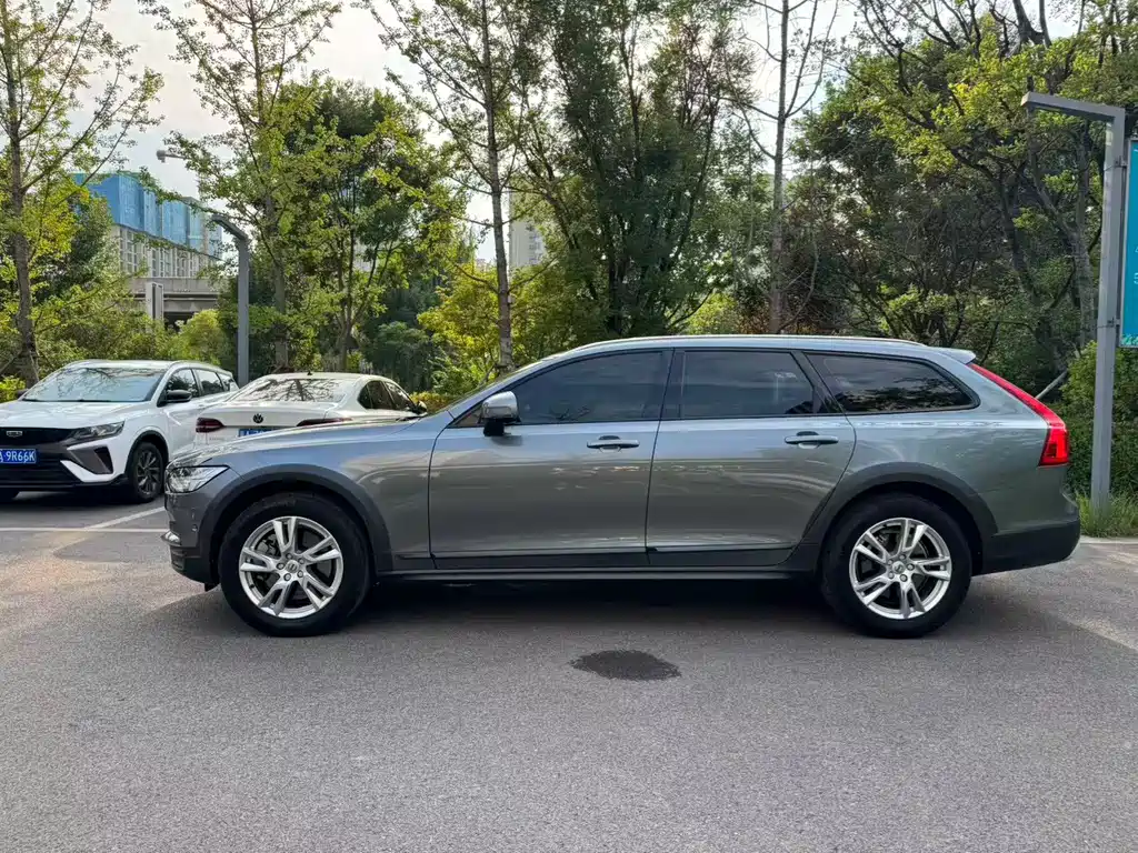 Volvo V90 — фото 4