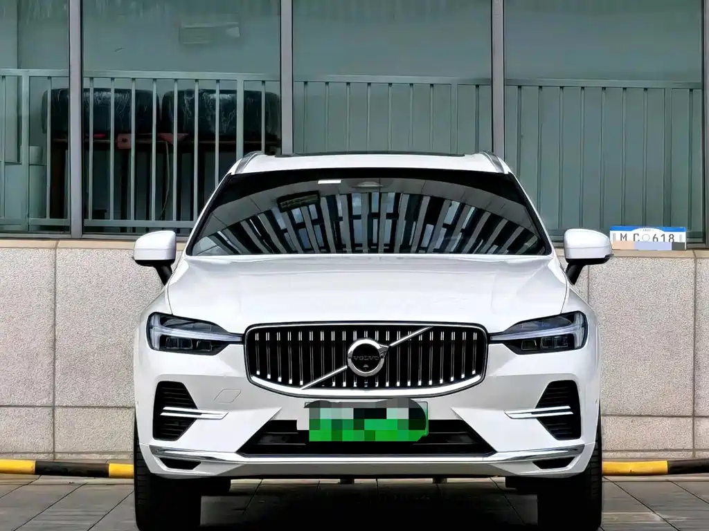 Volvo XC60 PHEV — фото 2