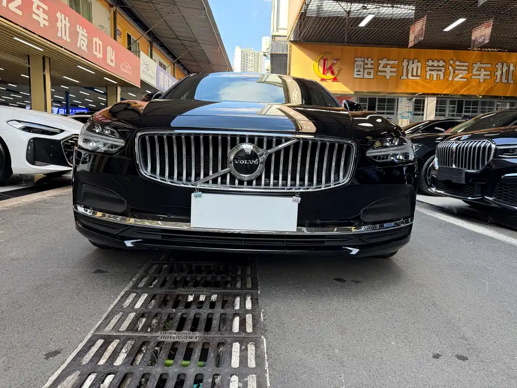 Volvo S90 — фото 3