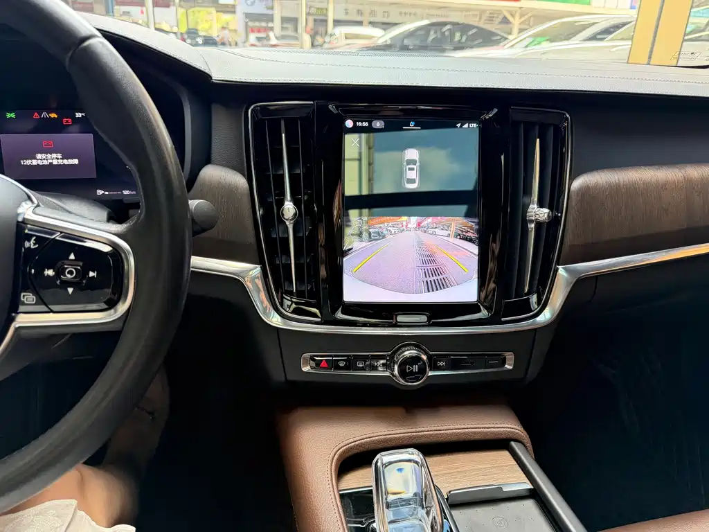 Volvo S90 — фото 8