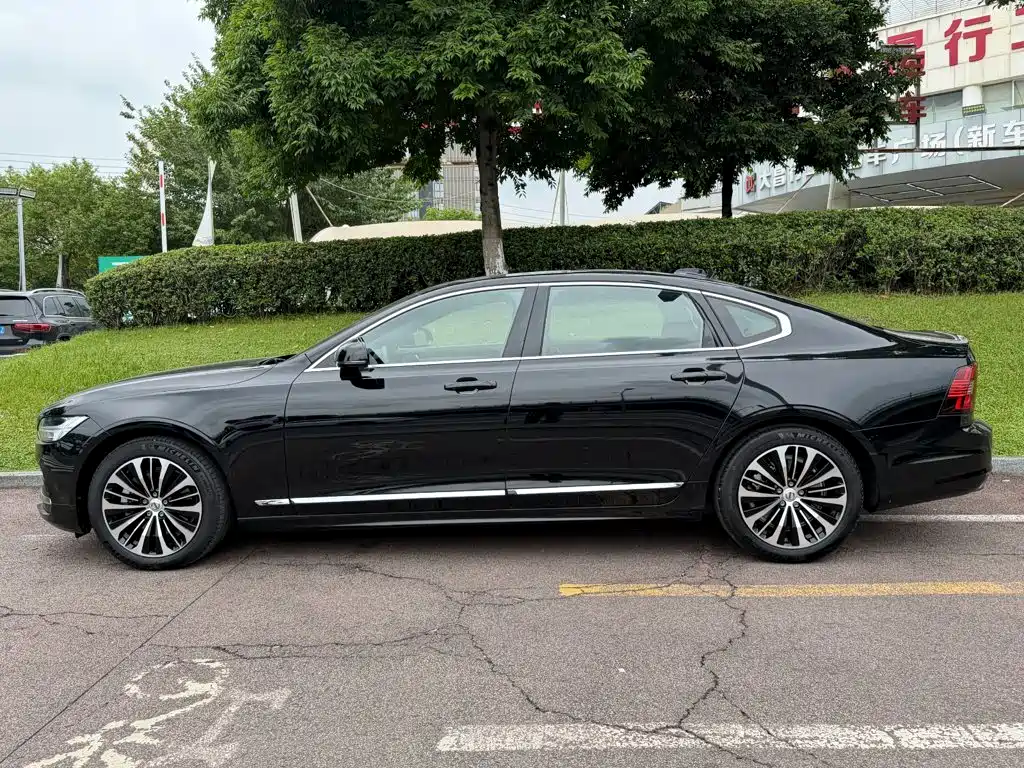 Volvo S90 — фото 3