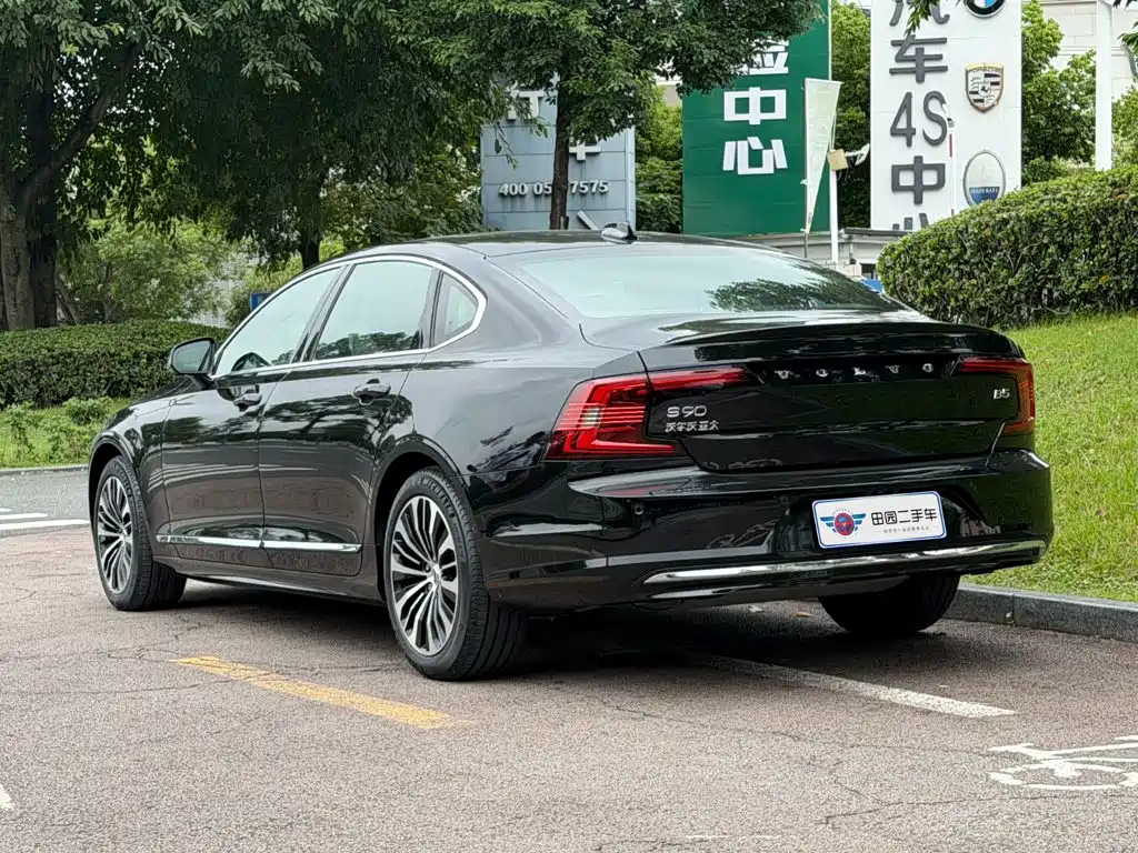 Volvo S90 — фото 4