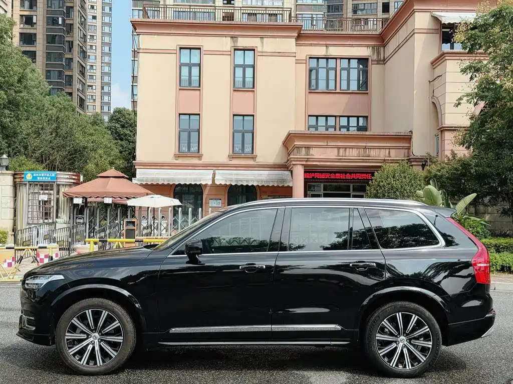 Volvo XC90 — фото 4