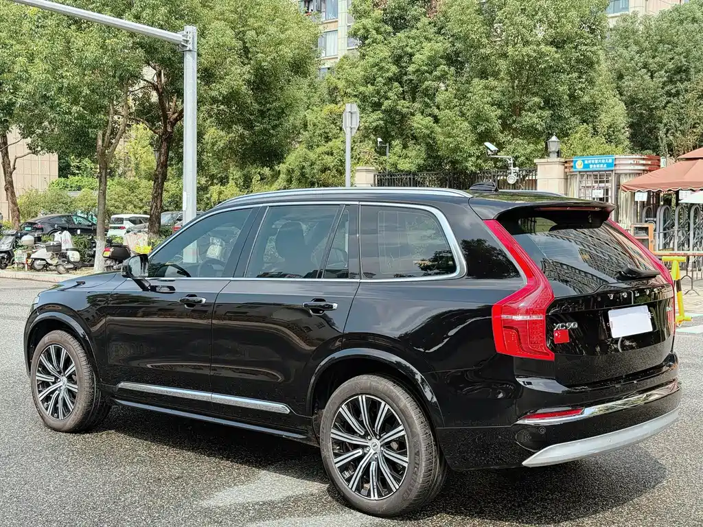 Volvo XC90 — фото 5