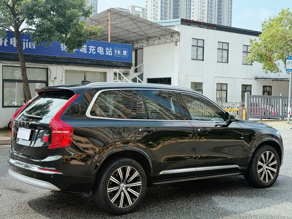 Volvo XC90 — фото 7