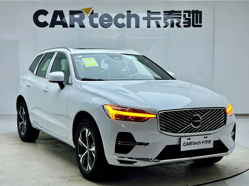Volvo XC60 — фото 2