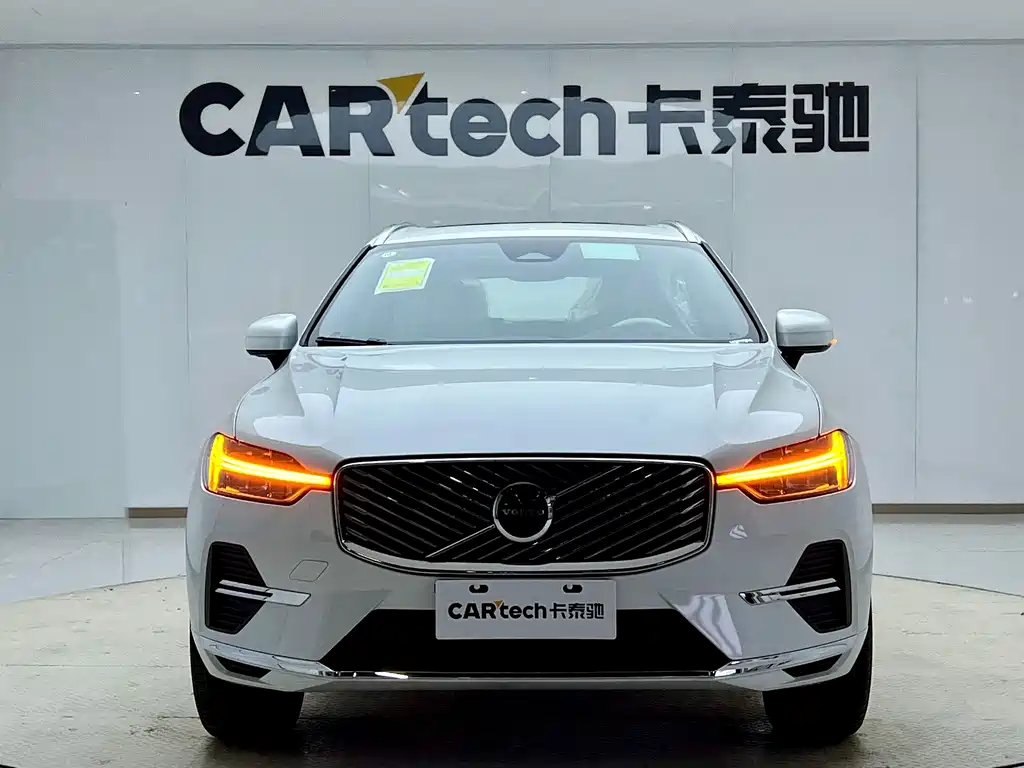 Volvo XC60 — фото 3