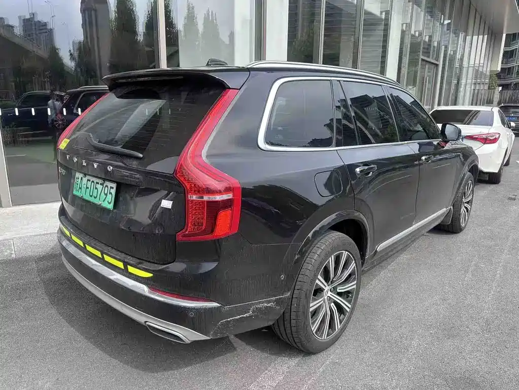Volvo XC90 PHEV — фото 6
