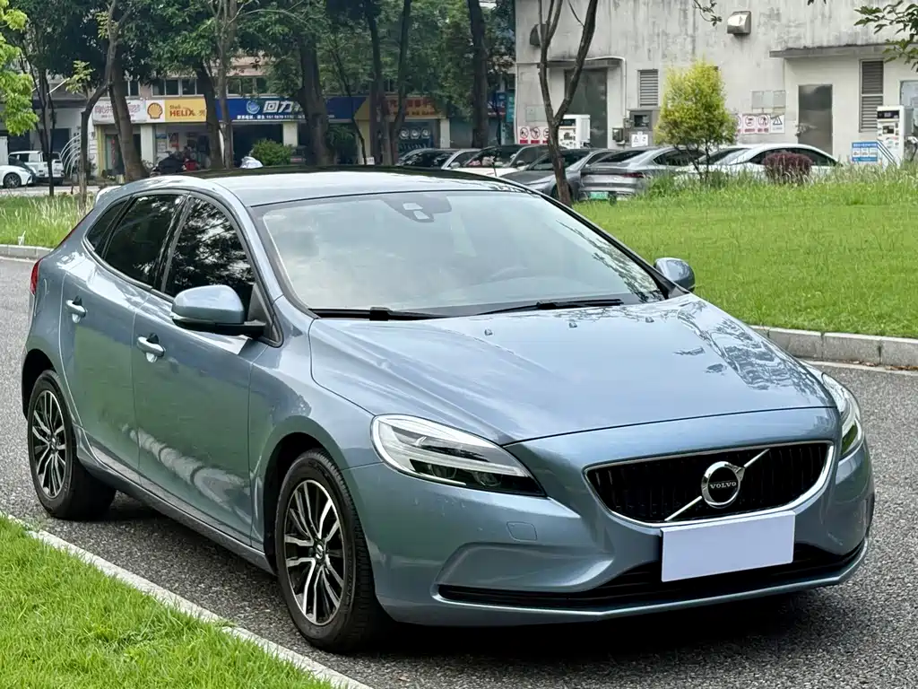 Volvo V40 — фото 3
