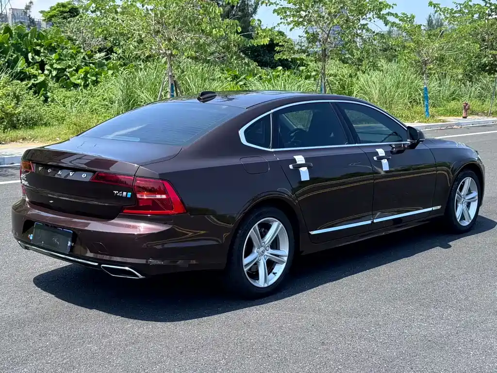 Volvo S90 — фото 4