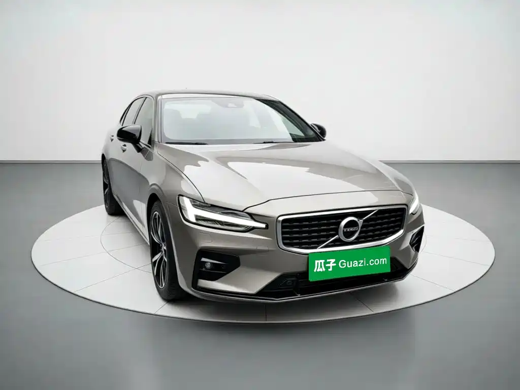 Volvo S60 — фото 3