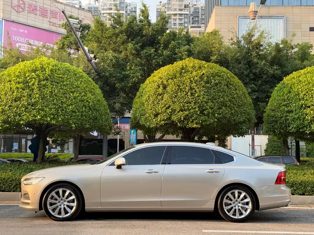 Volvo S90 — фото 8