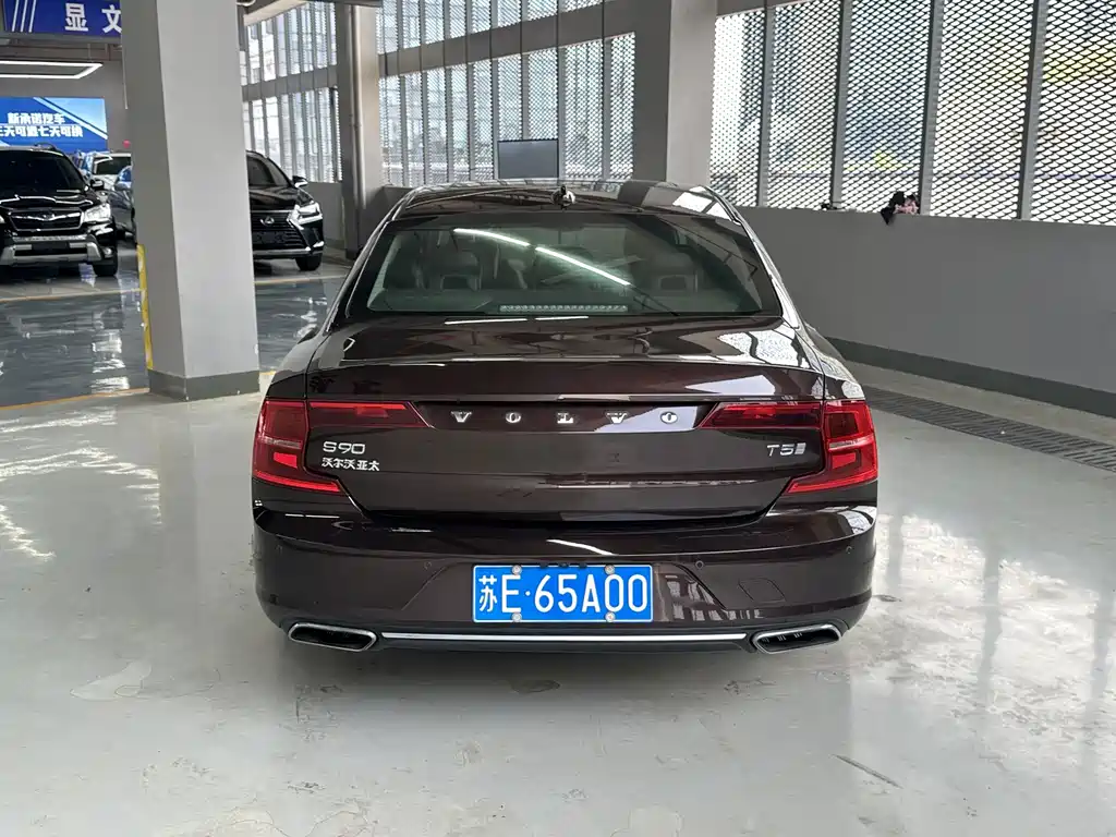 Volvo S90 — фото 4