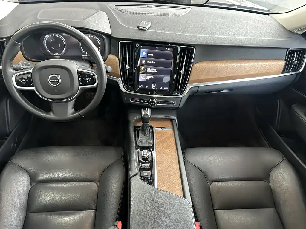 Volvo S90 — фото 9