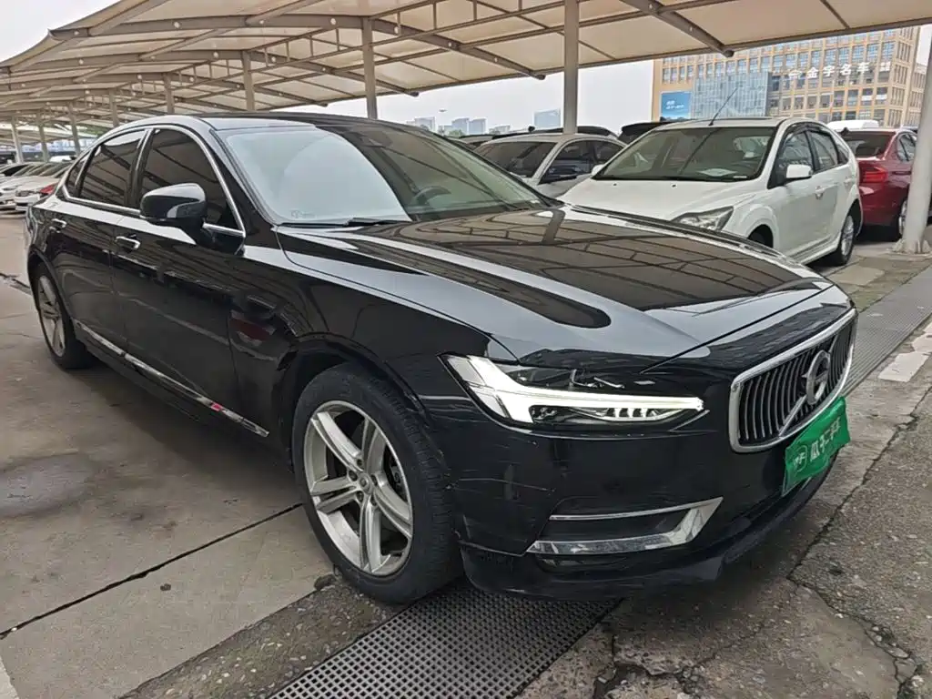 Volvo S90 — фото 4