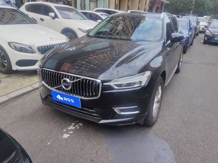 Volvo XC60 — фото 2