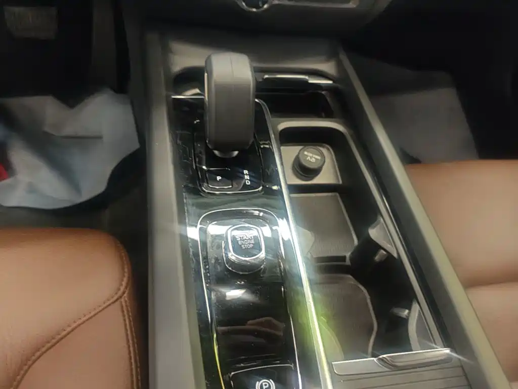 Volvo S60 — фото 14