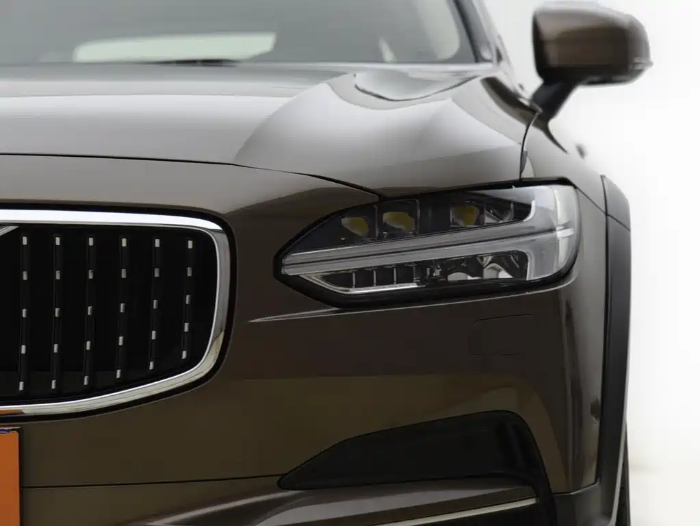 Volvo V90 — фото 13