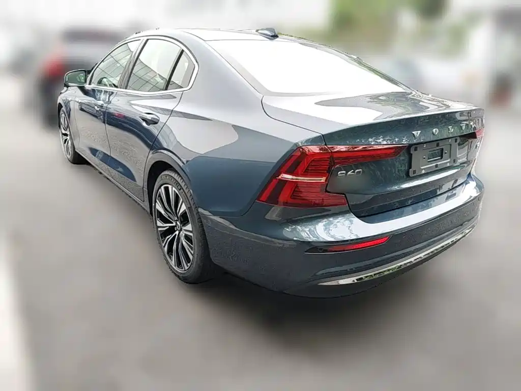 Volvo S60 — фото 7
