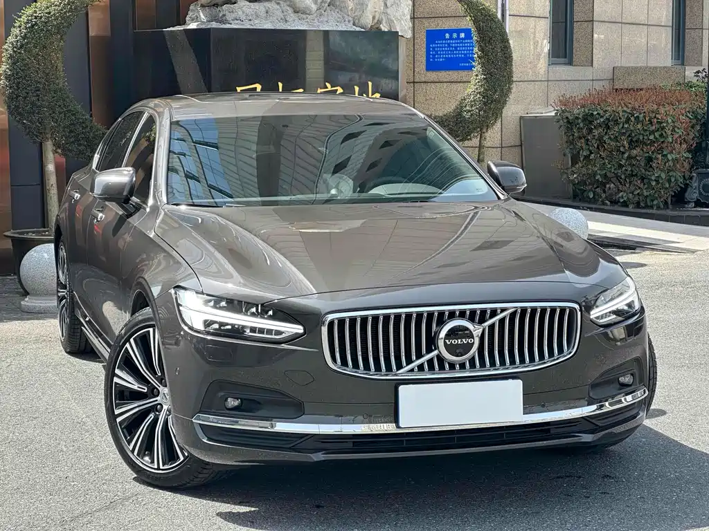 Volvo S90 — фото 3