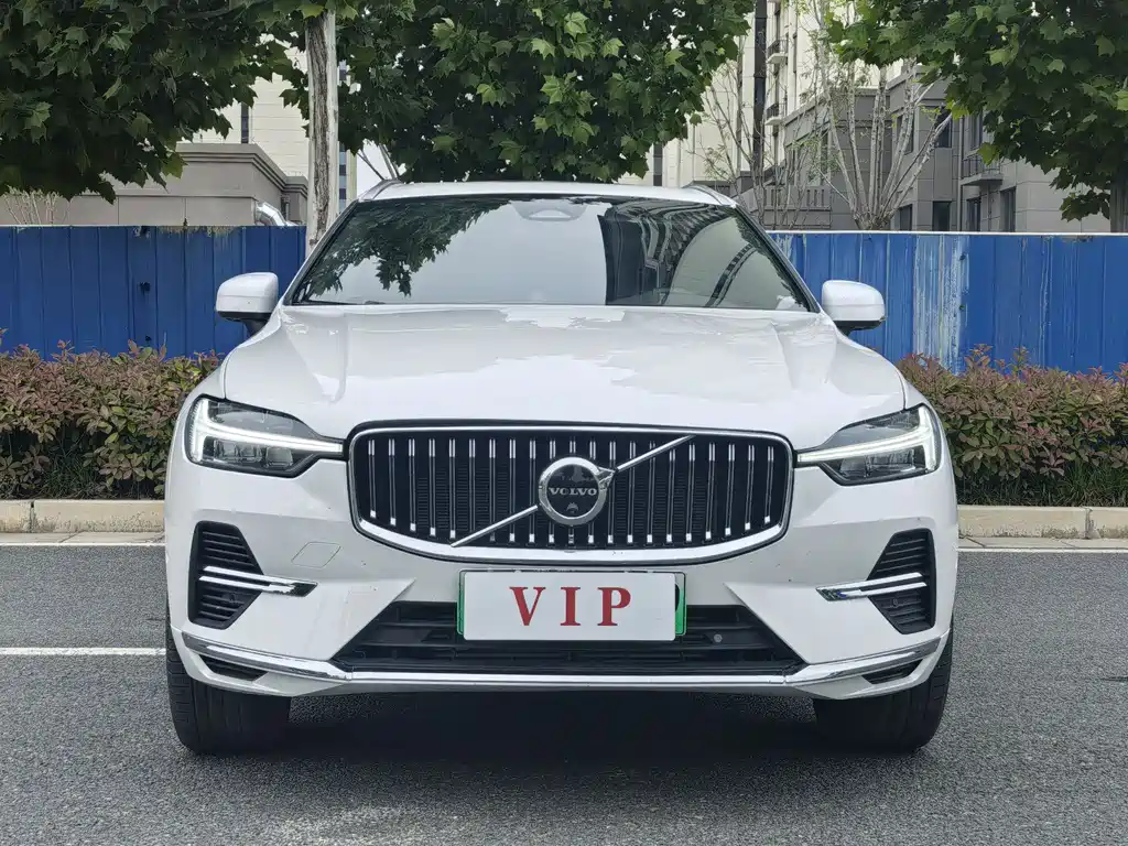 Volvo XC60 PHEV — фото 2