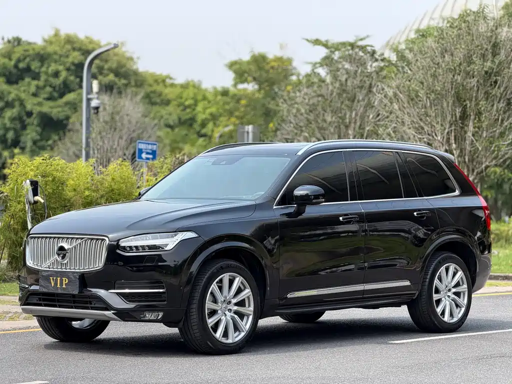 Volvo XC90 — фото 3