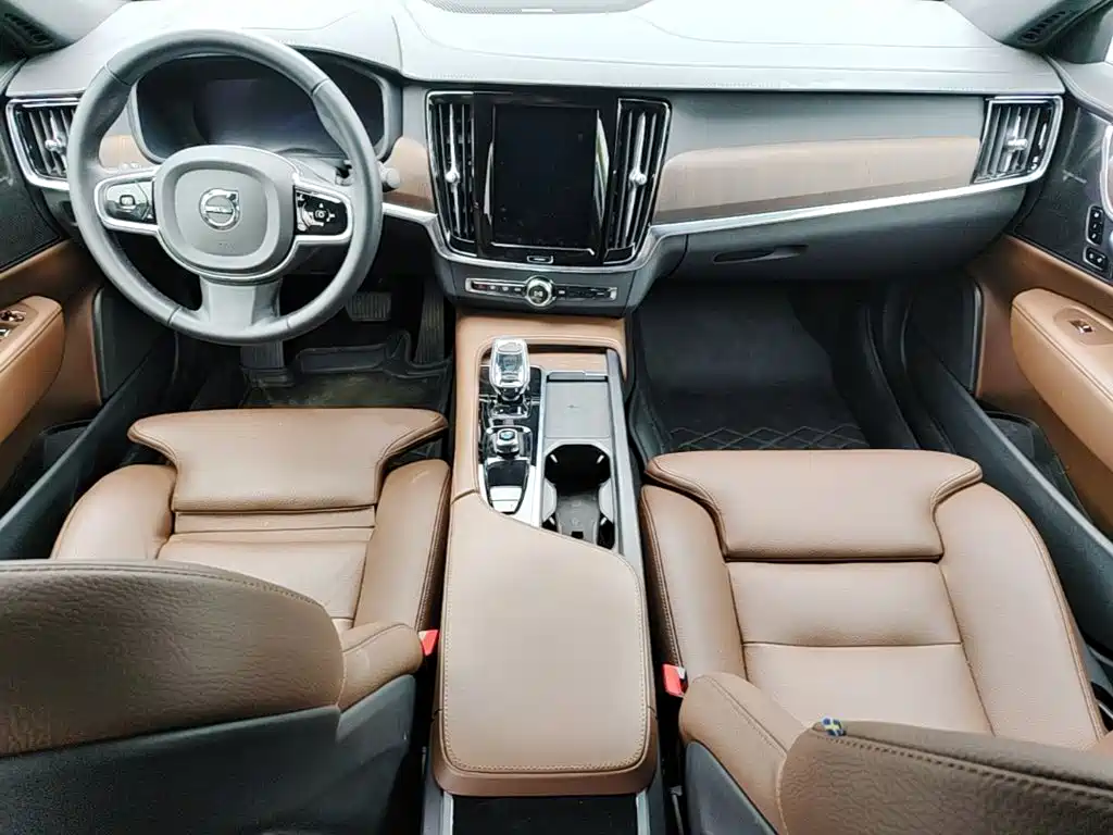 Volvo S90 — фото 14