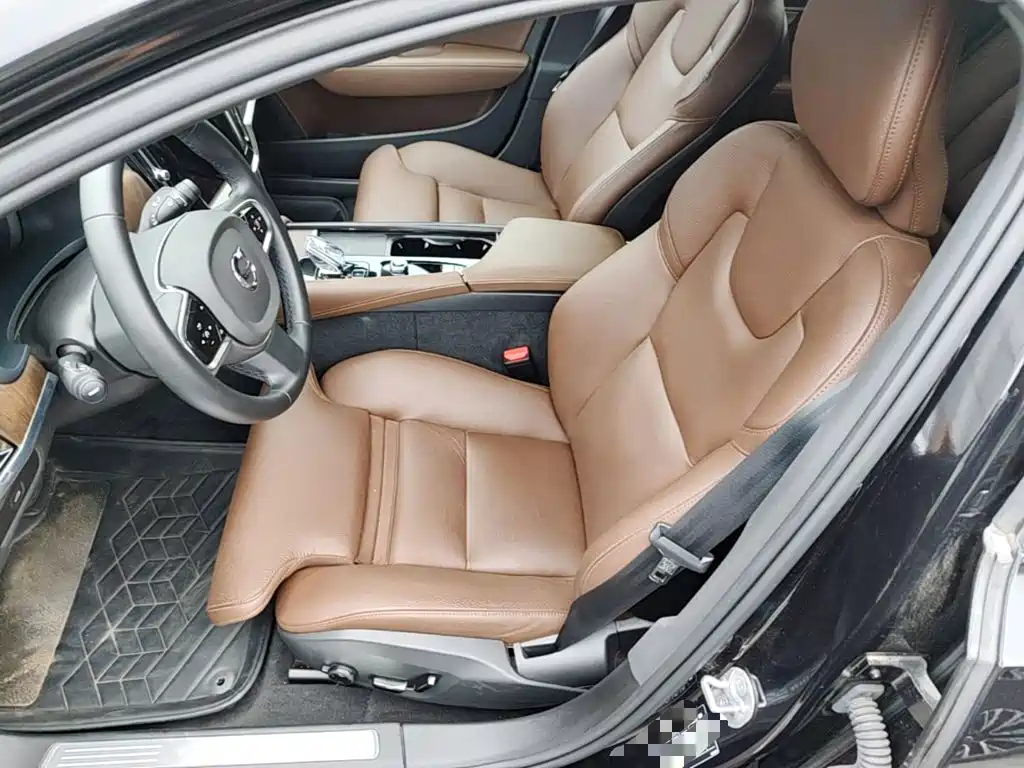 Volvo S90 — фото 20