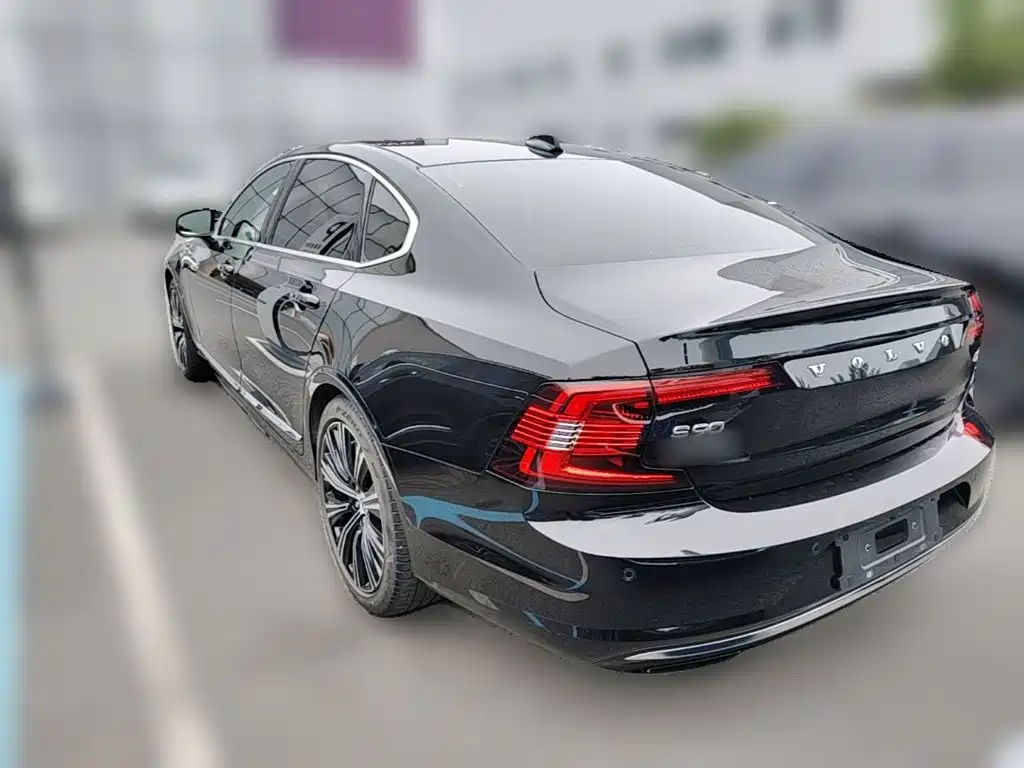 Volvo S90 — фото 7
