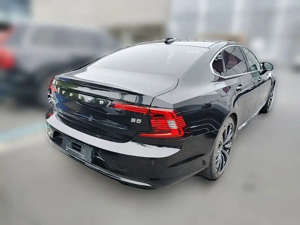 Volvo S90 — фото 10