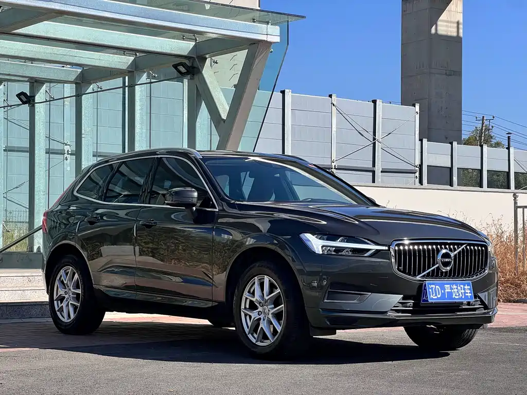 Volvo XC60 — фото 3