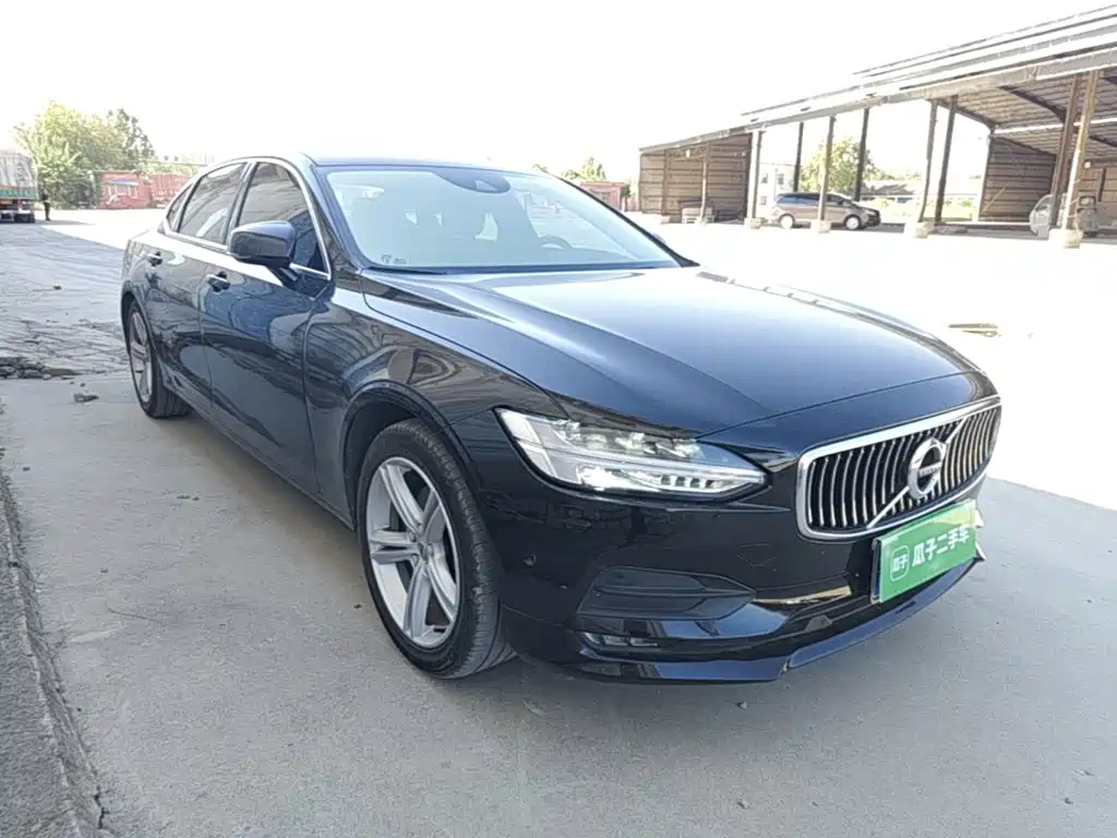 Volvo S90 — фото 4