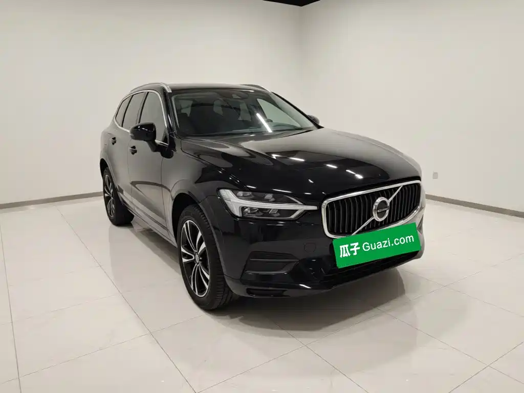 Volvo XC60 — фото 3