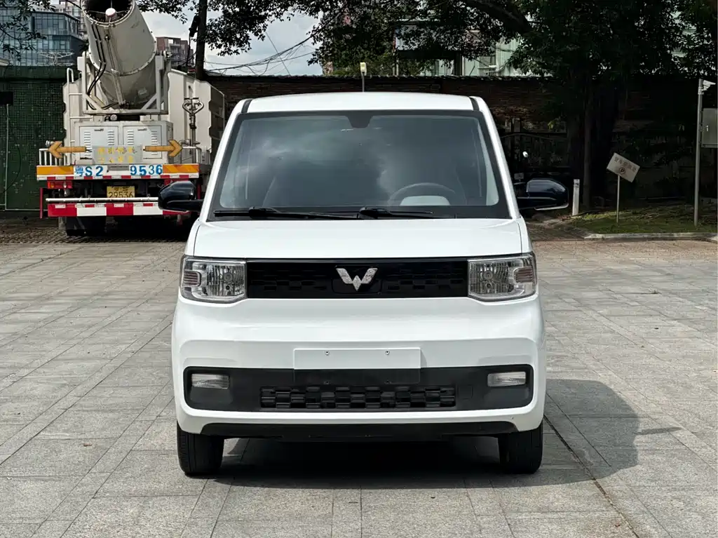 Wuling MINIEV — фото 3