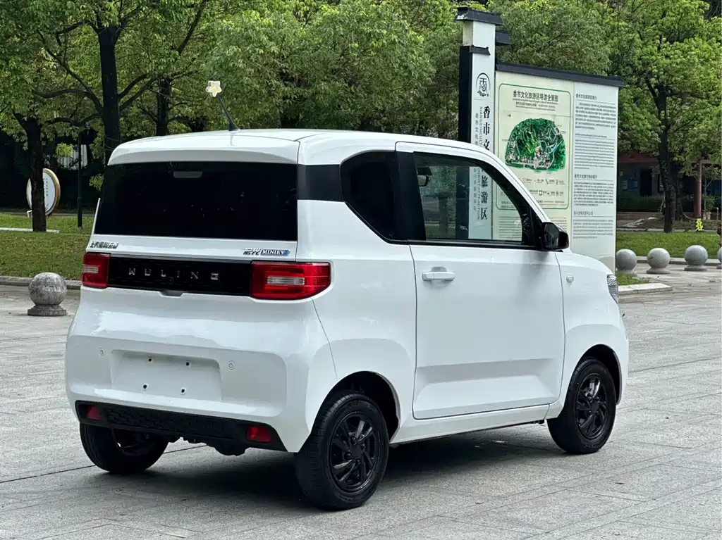 Wuling MINIEV — фото 6