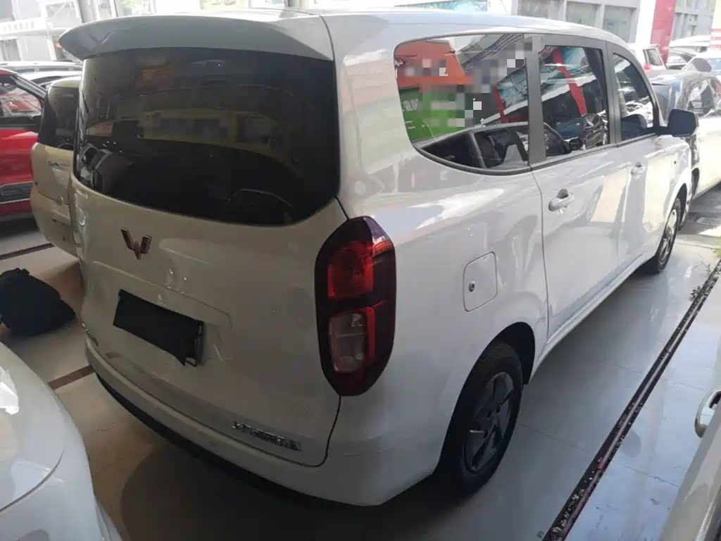 Wuling Hongguang EV — фото 7